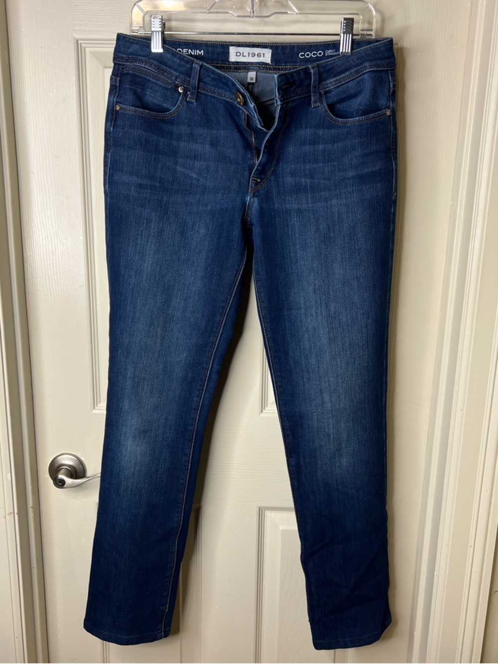 DL1961 Coco Curvy Straight Solo Jeans in Dark Blue Wash Size 30